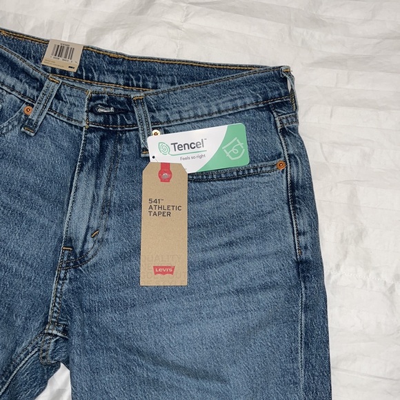 NWT Levi’s Distressed 541 Athletic Taper - Picture 6 of 13
